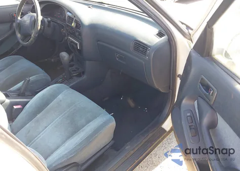 1993 Toyota Camry Le z USA, uszkodzony, nr VIN JT2SK12E8P0161622